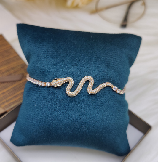Rosegold Anti Tarnish Snake Style Chain Bracelet