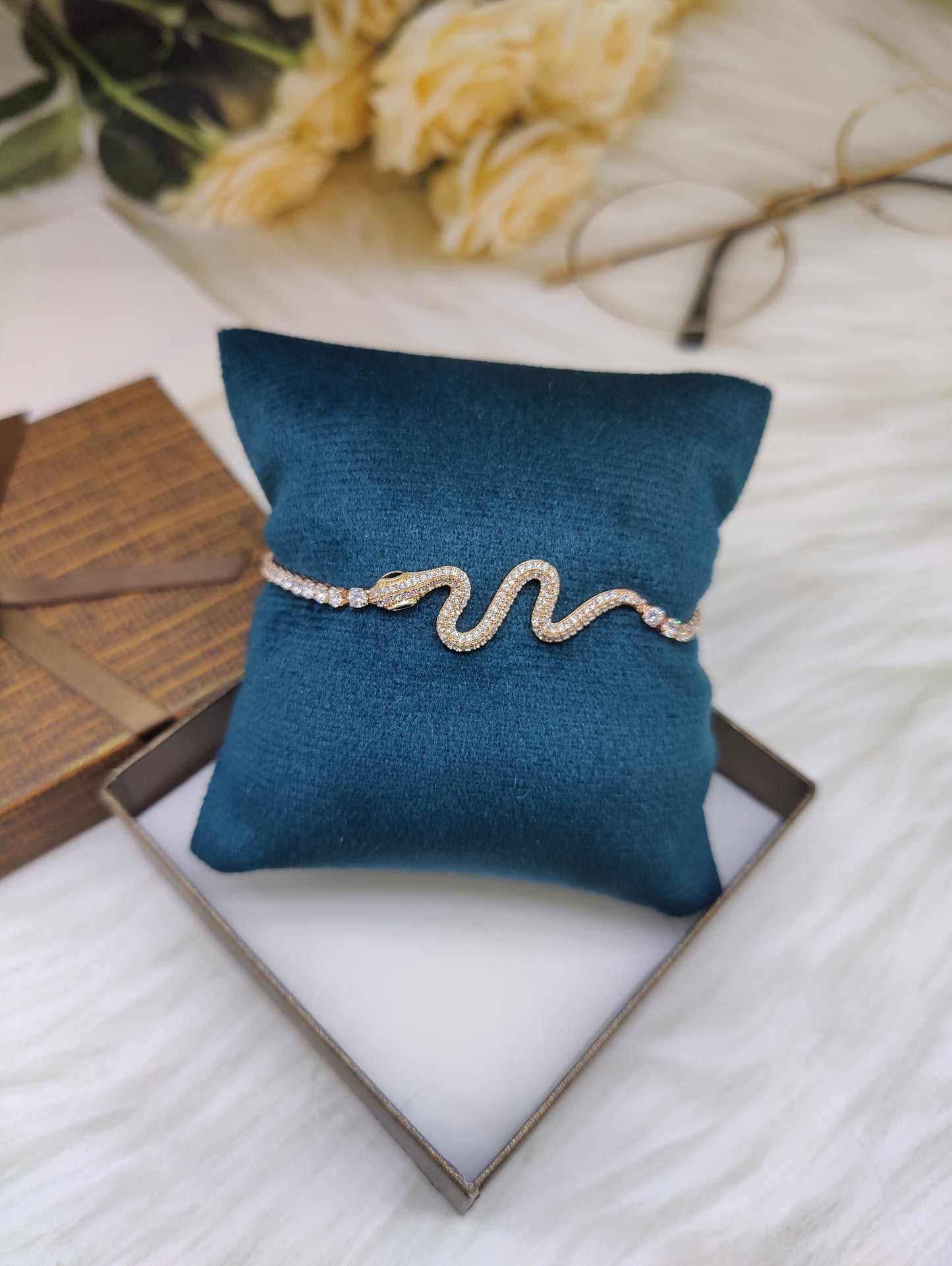 Rosegold Anti Tarnish Snake Style Chain Bracelet