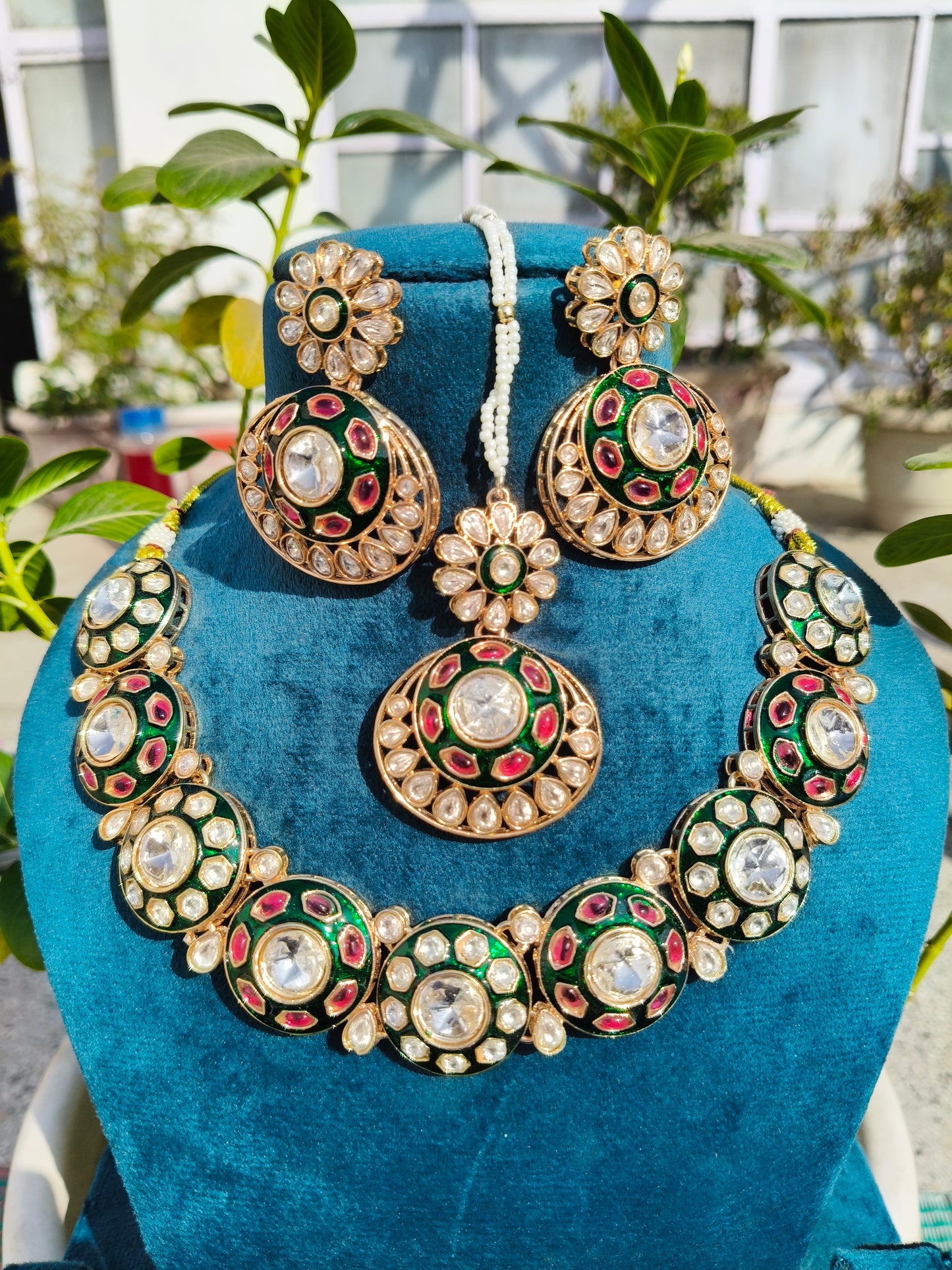 Ekankshi Kundan Meenakari set